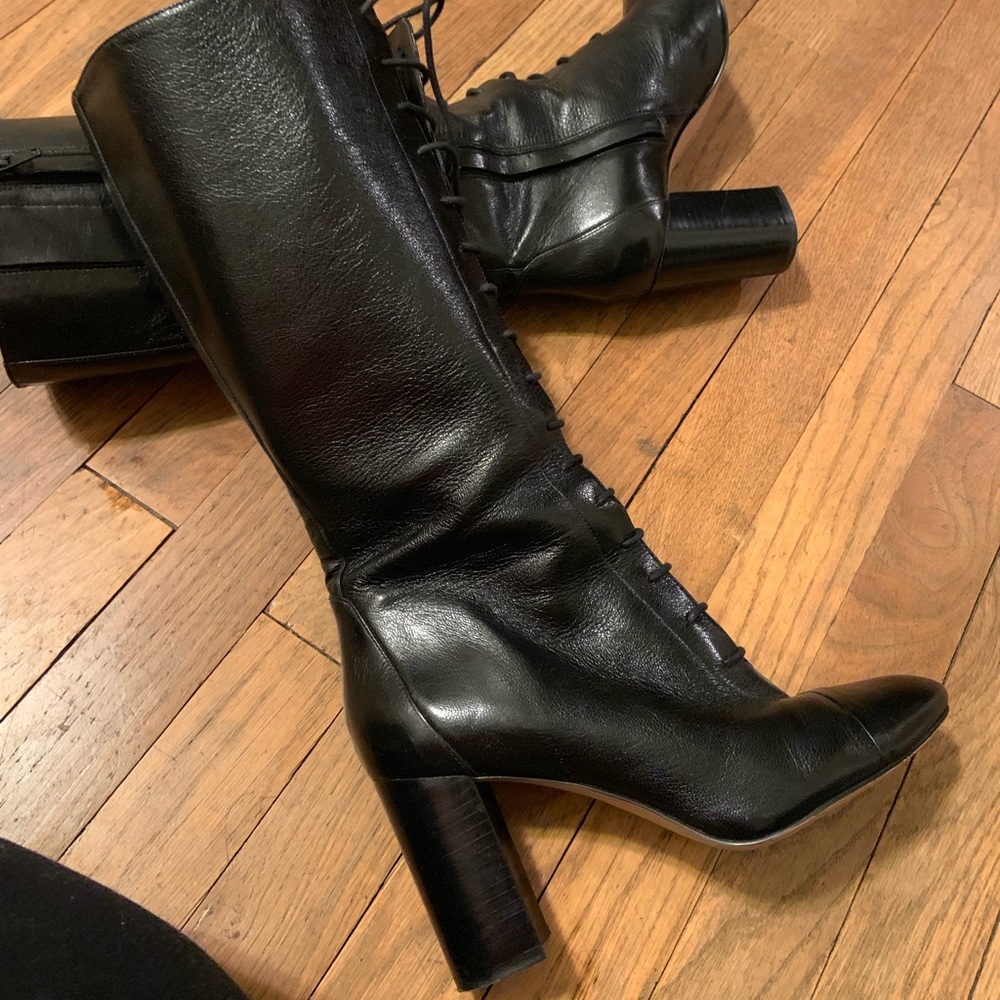 Nine West lace up boots been worn a few times